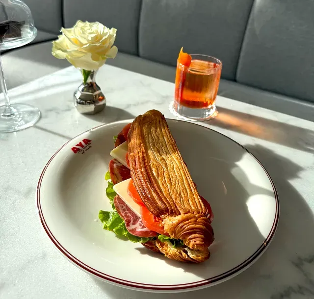BookNoFees: Kafejnīca – Nutrée – Sofia – Nutrée, foto 1