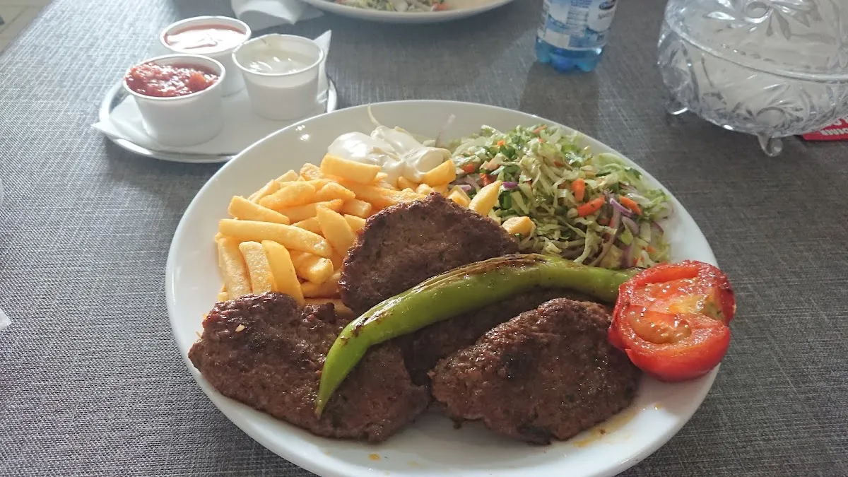 BookNoFees: Restorāns – Oberadener Döner Center – Bergkamen – Oberadener Döner centrs, foto 1