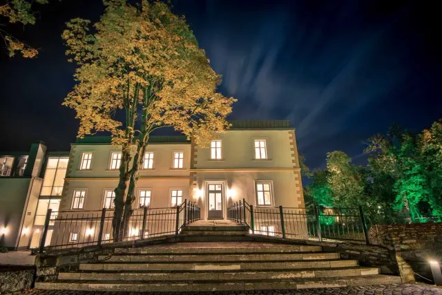 BookNoFees: Rittergut Störmede, Geseke