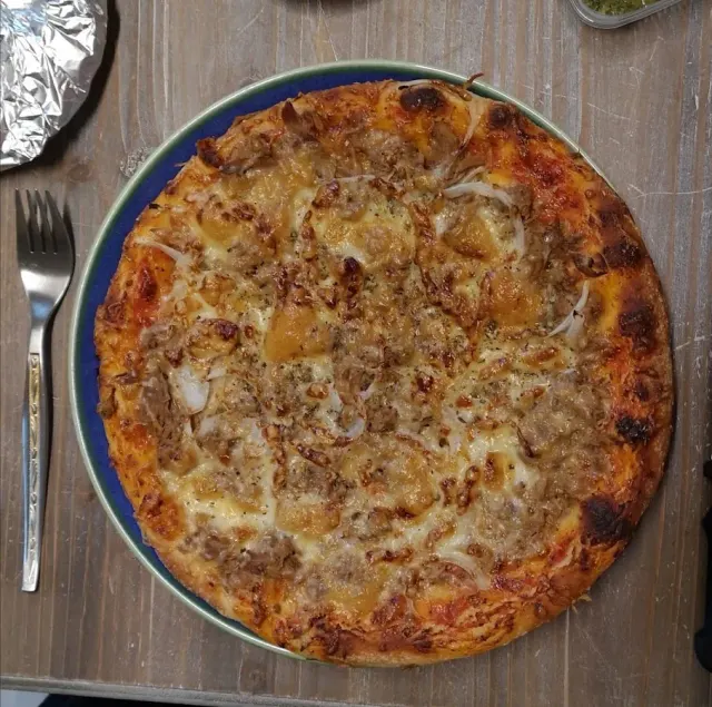 BookNoFees: Uzkodu bārs – Nurak Döner-Pizza-Schnellrestaurant – Lennestadt – „Nurak“ – döneru, picas un ātrās ēdināšanas restorāns, foto 3