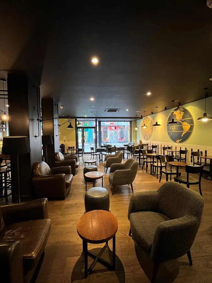 BookNoFees: Kafejnīca – Starbucks – Dublin – Starbucks, foto 1