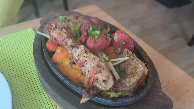 BookNoFees: Restorāns – Lahori Masala – Netphen – Lahori Masala, foto 2