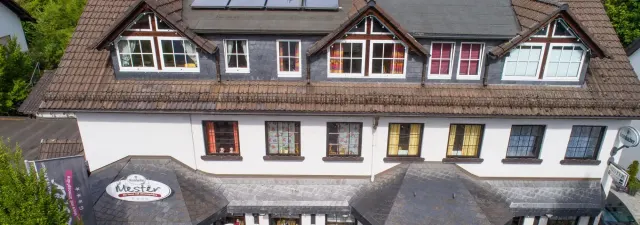 BookNoFees: Gasthaus Mester, Lennestadt