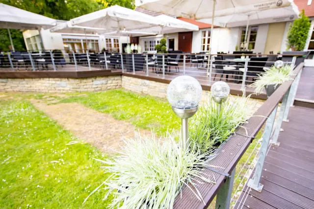 BookNoFees: Restorāns – Der Wiener Hof – Werl – Vīnes galms, foto 2