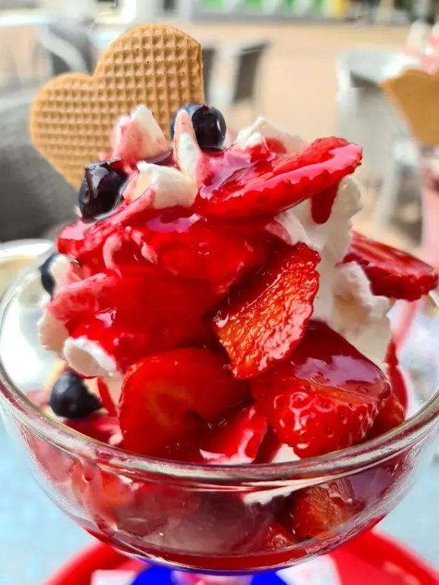 BookNoFees: Restorāns – Cortina Eiscafe – Herne – „Cortina Eiscafe“, foto 2