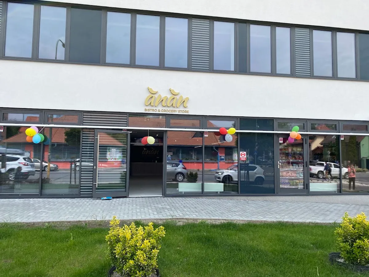 BookNoFees: Restorāns – ĂNĂN – Bratislava – ĒST ĒST, foto 1