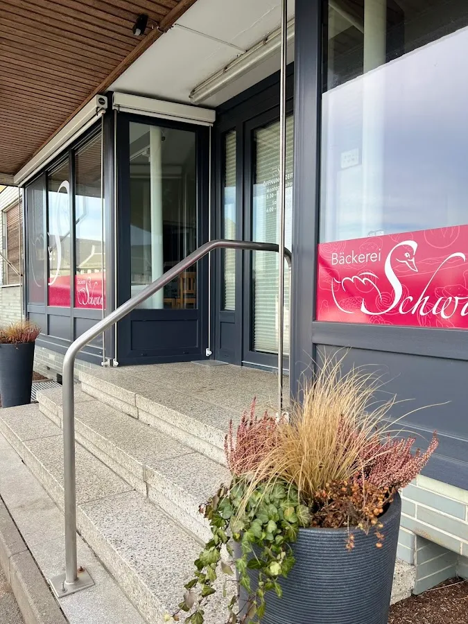 BookNoFees: Maiznīca – Klinker's Landbäckerei – Bad Berleburg – Klinker's lauku maizes ceptuve, foto 1