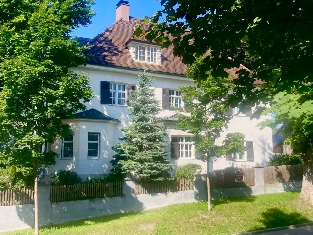 BookNoFees: brīvdienu māja, Friedberg – Vecpilsētas dzīvesvieta Frīdbergā