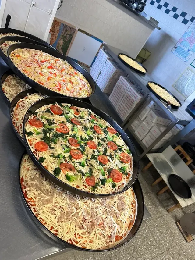 BookNoFees: Restorāns – Don Camillo Pizza-Service – Lüdenscheid – „Don Camillo“ picu piegāde, foto 2