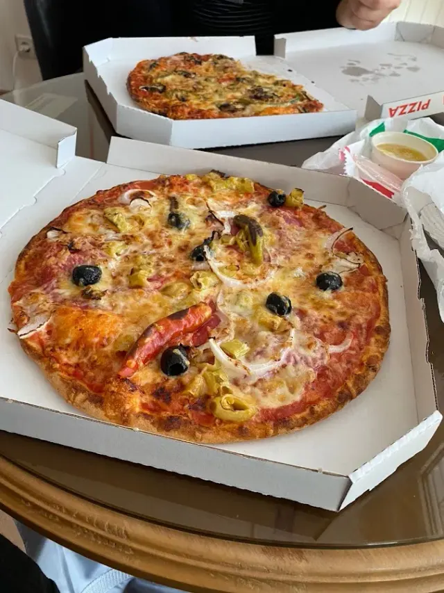 BookNoFees: Restorāns – Etna Pizzeria – Wenden – „Etna“ picērija, foto 3