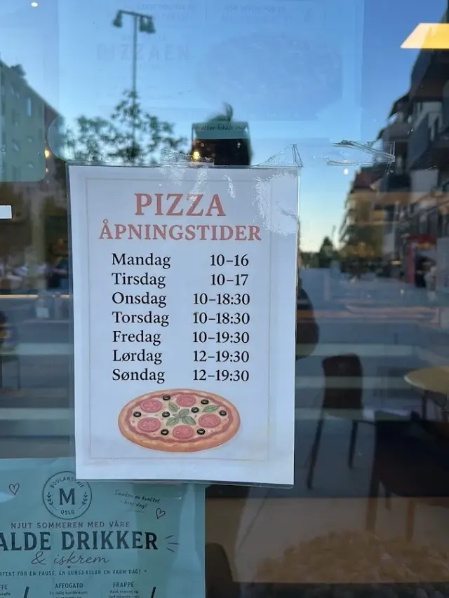 BookNoFees: Kafejnīca – Boulangerie M – Oslo – Maizes ceptuve M, foto 3
