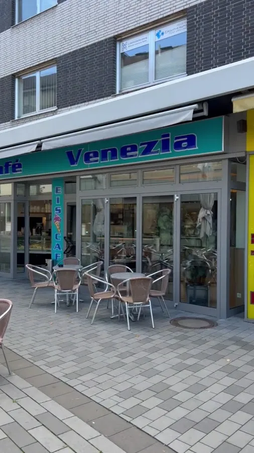 BookNoFees: Restorāns – Eiscafé Venezia – Meschede – Eiscafé Venezia, foto 3