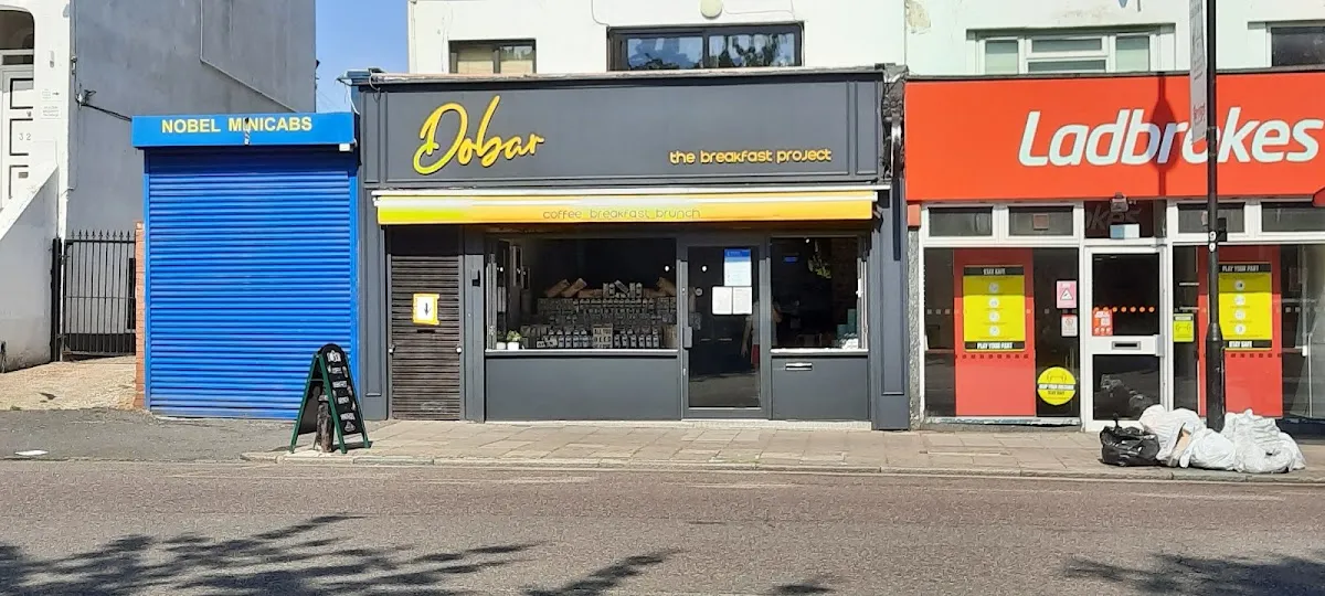 BookNoFees: Kafejnīca – Dobar – London – Labi, foto 1