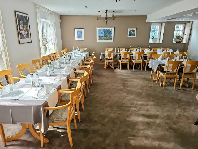 BookNoFees: Restorāns – Restaurant Schürholz – Drolshagen – Restorāns „Schürholz“, foto 3