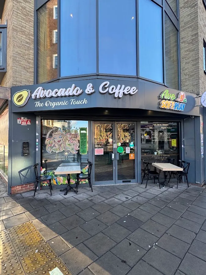 BookNoFees: Kafejnīca – Avocado & Coffee – London – Avokado un kafija, foto 1