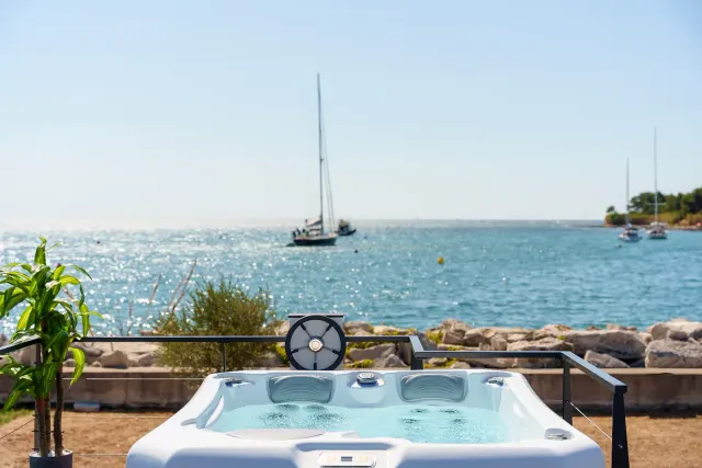 BookNoFees: Luxury Sea House Pearl Infinity – ekskluzīva peldmāja Novigradā – Novigrad