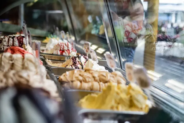 BookNoFees: Saldējums – Eiscafé Venezia – Soest – Eiscafé Venezia, foto 2