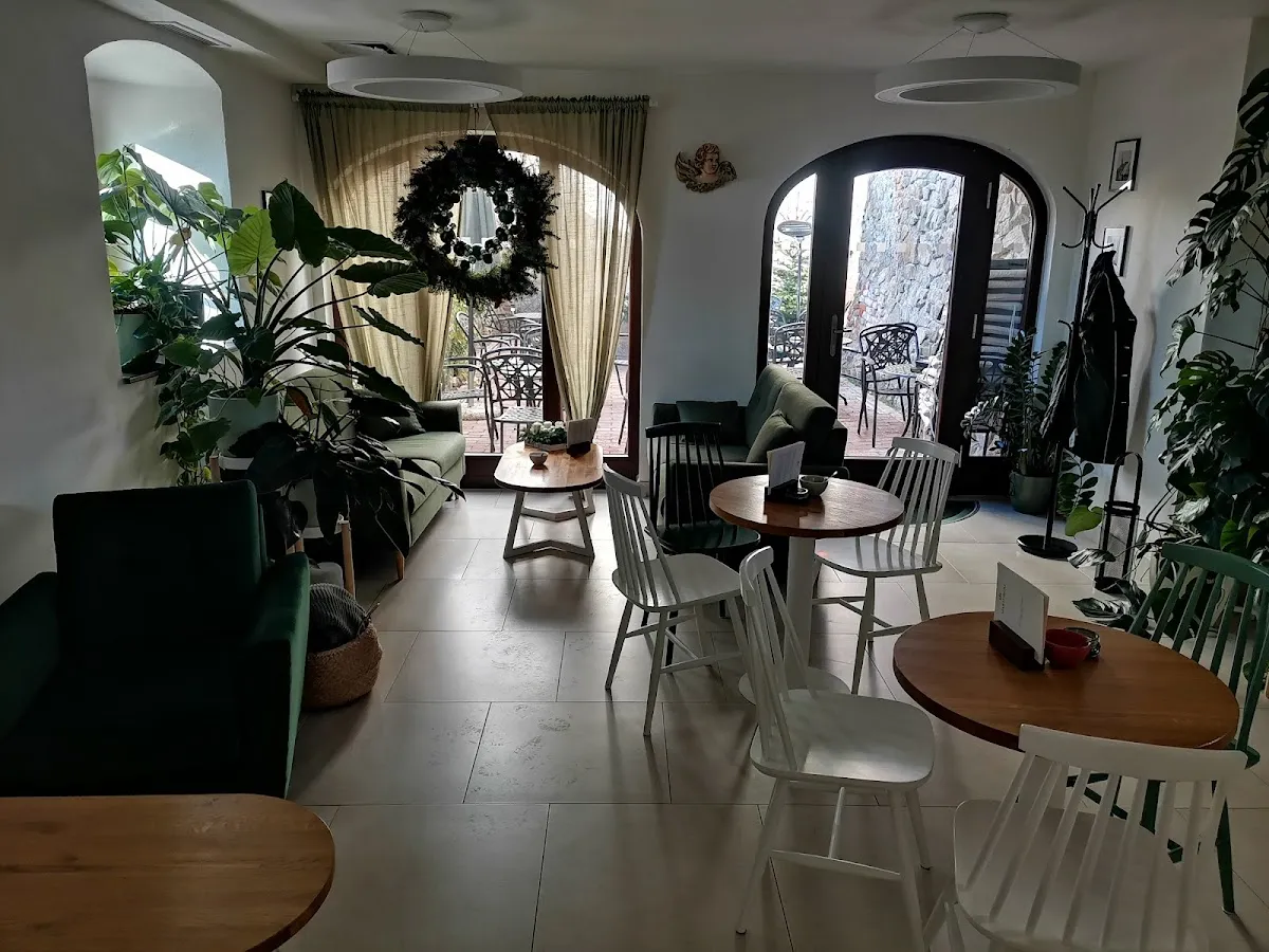 BookNoFees: Kafejnīca – Martineum café – Bratislava – Kafejnīca „Martineum“, foto 1