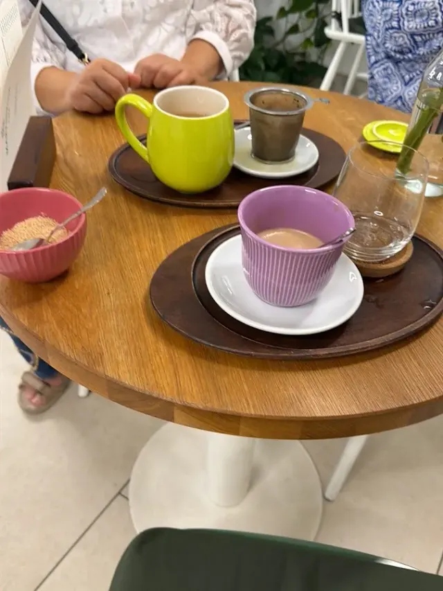 BookNoFees: Kafejnīca – Martineum café – Bratislava – Kafejnīca „Martineum“, foto 2