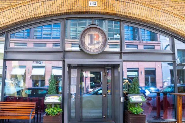 BookNoFees: Restorāns – Das Lemke – Berlin – „Lemke“, foto 3