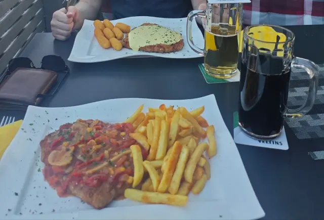 BookNoFees: Restorāns – Dorfschänke Körner – Arnsberg-Bruchhausen – Körner ciema krodziņš, foto 2