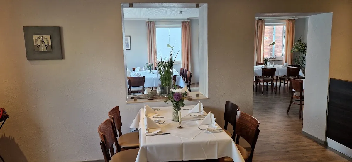 BookNoFees: Restorāns – Restaurant Stratbückers Gasthaus – Lippetal – Restorāns „Stratbückers Gasthaus”, foto 1