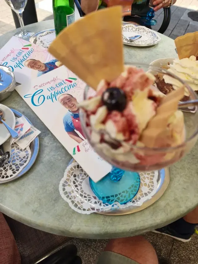 BookNoFees: Restorāns – Eiscafé Cappuccino – Altena – Eiscafé Cappuccino, foto 2