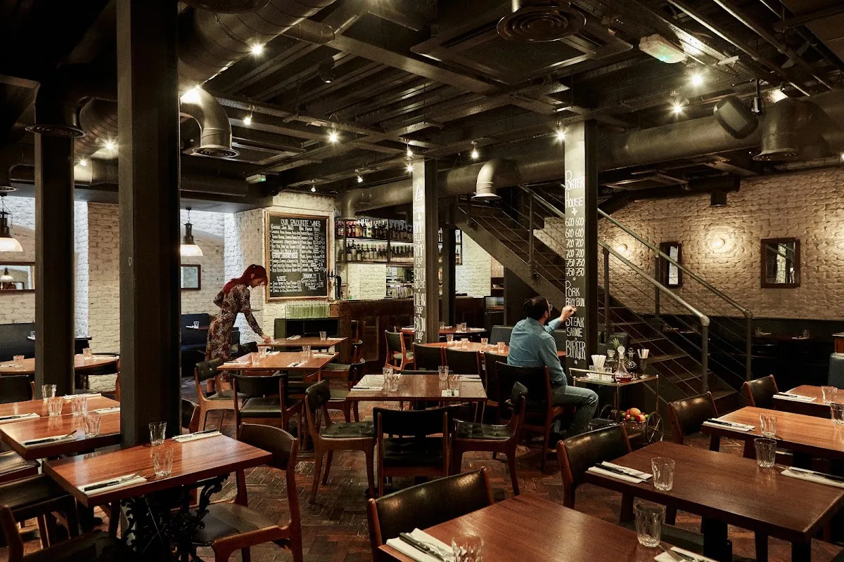 BookNoFees: Restorāns – Blacklock – London – Blacklock, foto 1