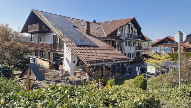 BookNoFees: Hotel-Restaurant-Café Tannenhof, Bad Wünnenberg
