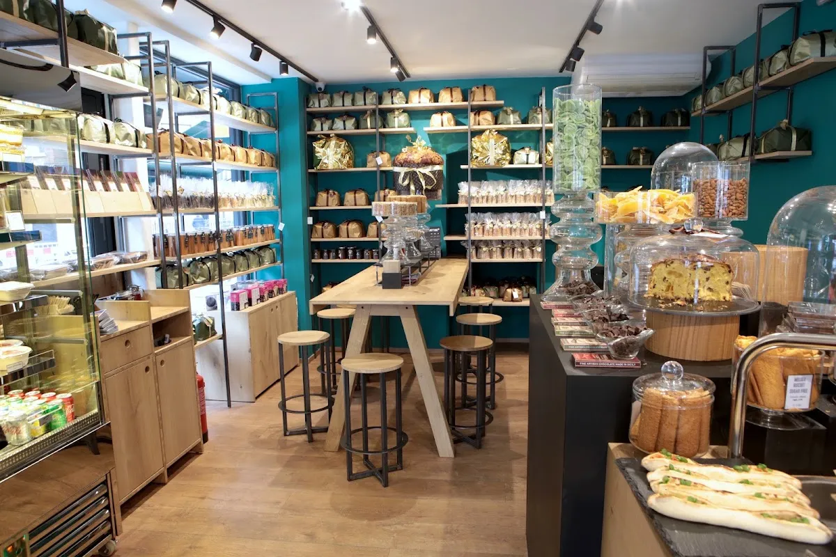 BookNoFees: Kafejnīca – Arro Coffee - The Temple of Coffee – London – Arro Coffee – Kafijas templis, foto 1
