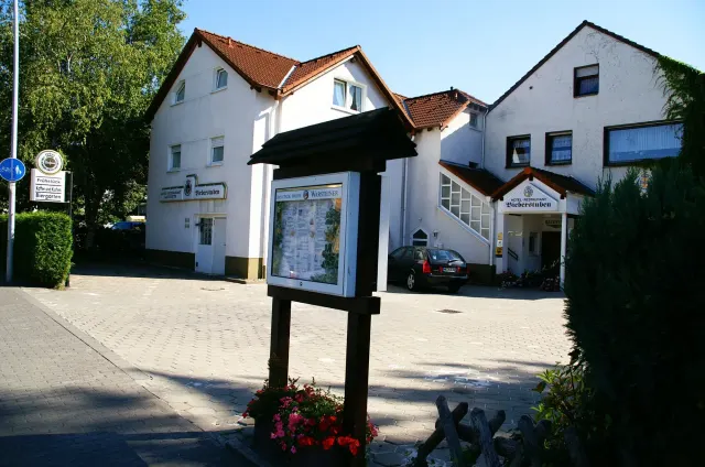 BookNoFees: Restorāns – Hotel-Restaurant Bieberstuben – Menden-Lendringsen – Viesnīca-restorāns „Bieberstuben”, foto 2