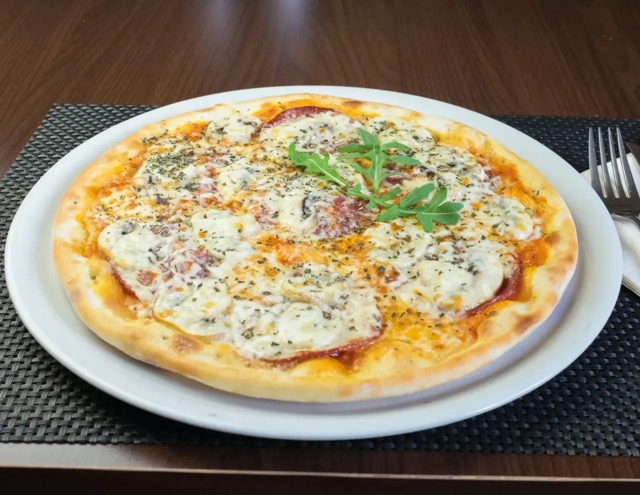 BookNoFees: Uzkodu bārs – Testa Rossa Pizzeria & Dönerhaus – Meschede – „Testa Rossa“ picērija un döneru restorāns, foto 1