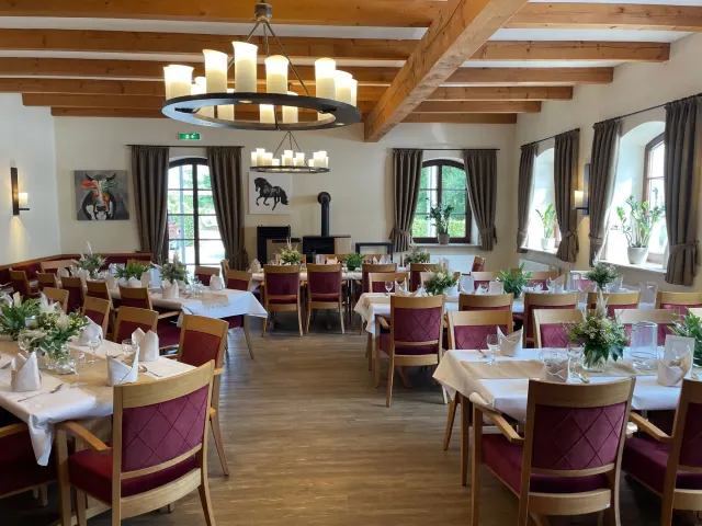 BookNoFees: Restorāns – Hotel & Gaststätte Zur Borke – Neuenrade-Affeln – Viesnīca un restorāns „Zur Borke“, foto 2