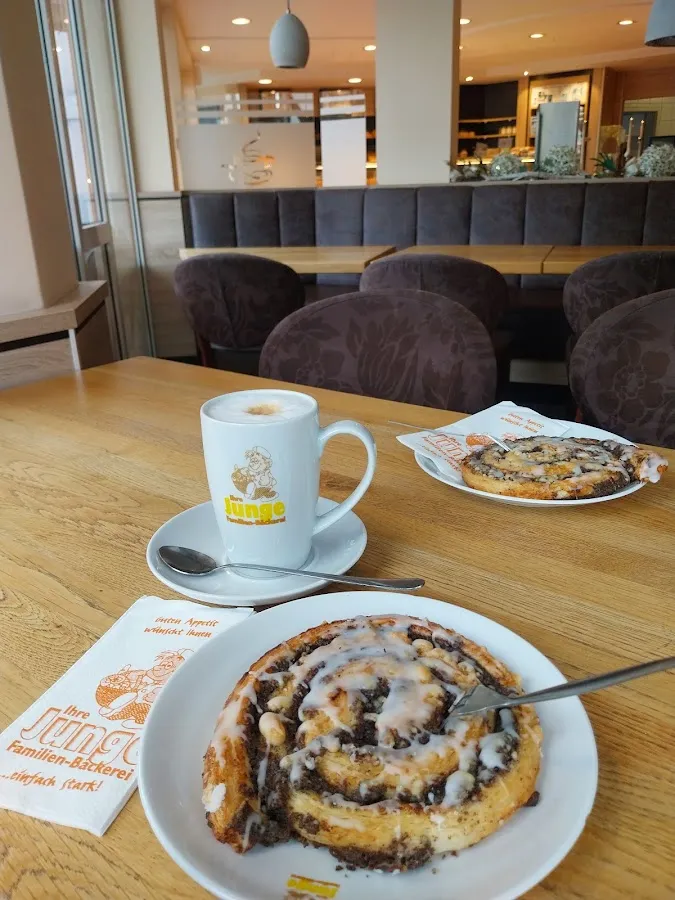 BookNoFees: Maiznīca – Bäcker Regina – Wenden – Maizniece Regina, foto 1