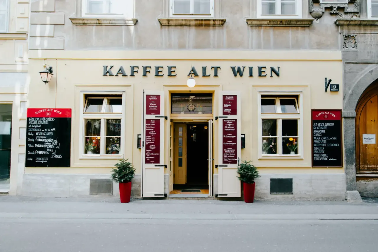 BookNoFees: Kafejnīca – Kaffee Alt Wien – Vienna – Kafija „Alt Wien“, foto 1