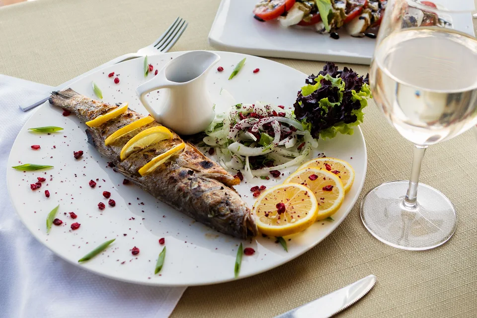 BookNoFees: Piemēra fotoattēls: Grilēta zivs